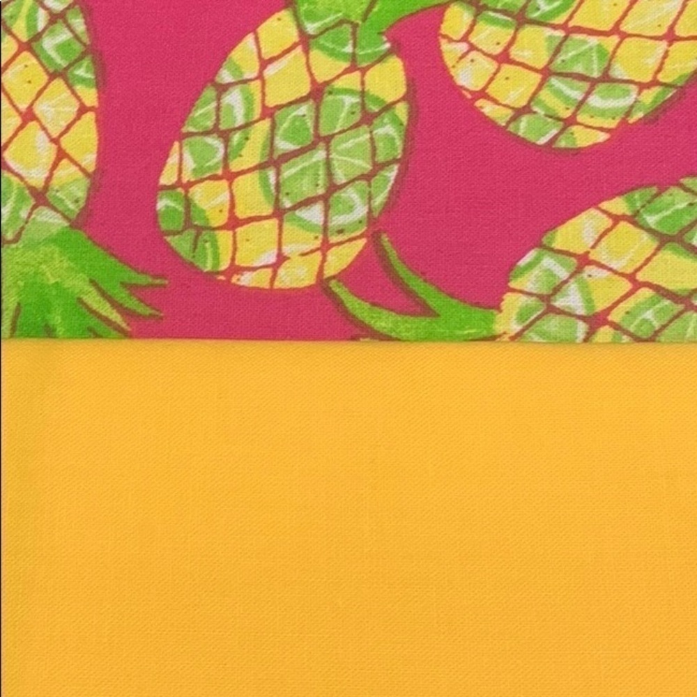 NWT 𝅺Pink Pineapple Fabric & Yellow Fabric Fat Quarter